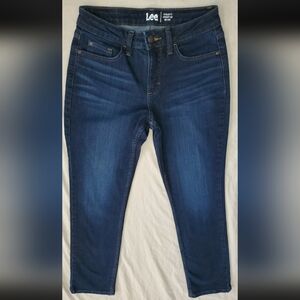 Lee Jeans Women's Size 4 Dark Blue Denim Jeans Regular Fit Straight Leg Midrise